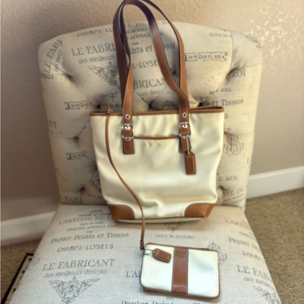 Vintage Coach Hampton coated canvas and leather shoulder bag matching coin purse